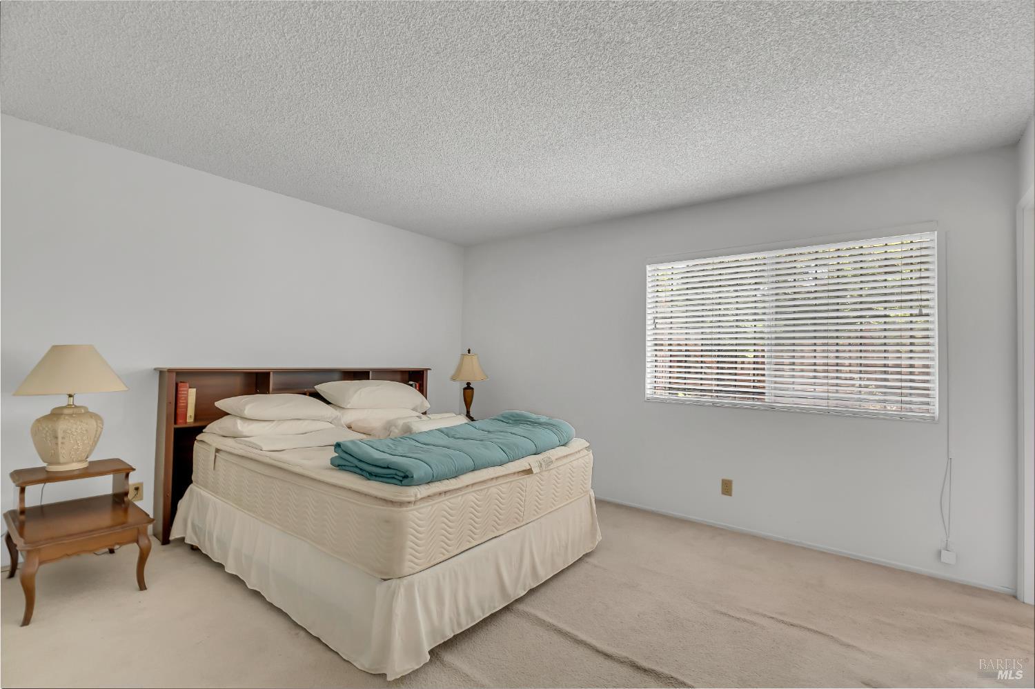 Evelyn Circle, Vallejo, California image 11