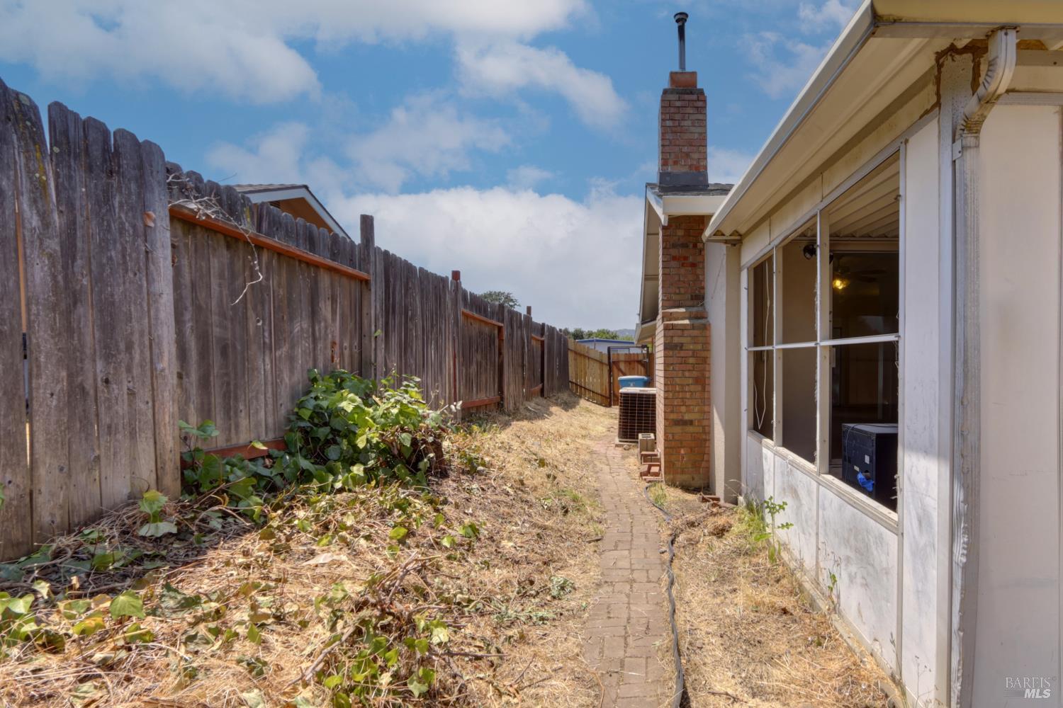 Santana Drive, Vacaville, California image 32