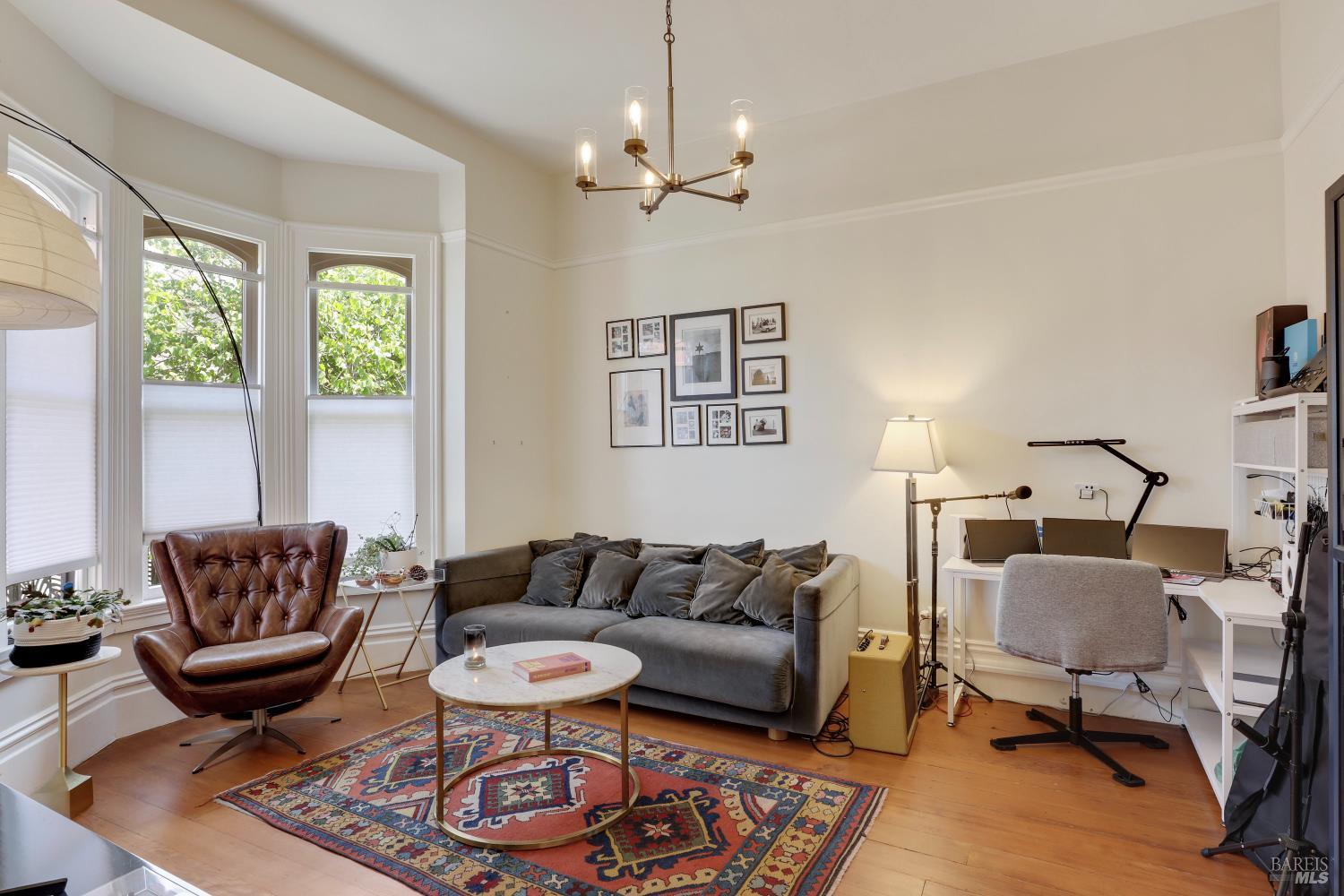 Detail Gallery Image 9 of 27 For 663 24th St, Oakland,  CA 94612 - 2 Beds | 2 Baths