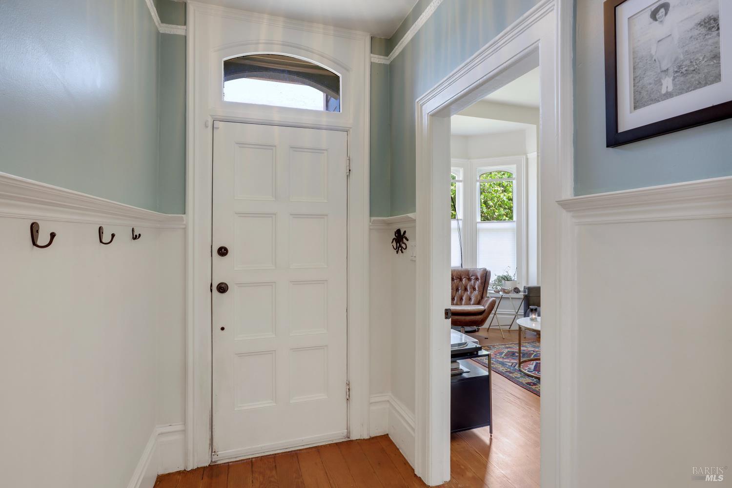 Detail Gallery Image 6 of 27 For 663 24th St, Oakland,  CA 94612 - 2 Beds | 2 Baths