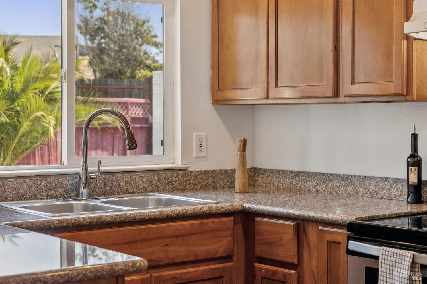 Detail Gallery Image 26 of 27 For 137 Saint Marys Pl, Vallejo,  CA 94589 - 3 Beds | 2 Baths
