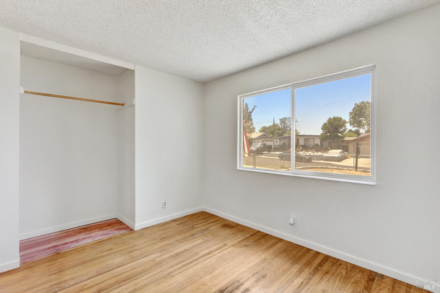 Santana Drive, Vacaville, California image 21