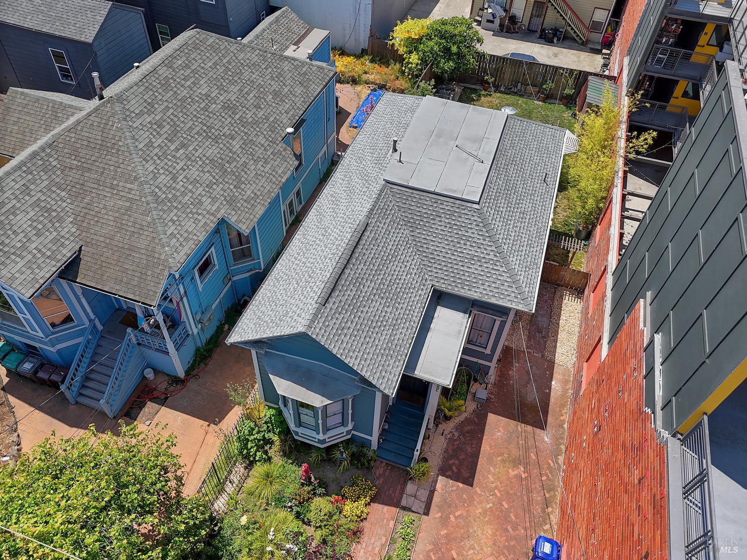 Detail Gallery Image 5 of 27 For 663 24th St, Oakland,  CA 94612 - 2 Beds | 2 Baths