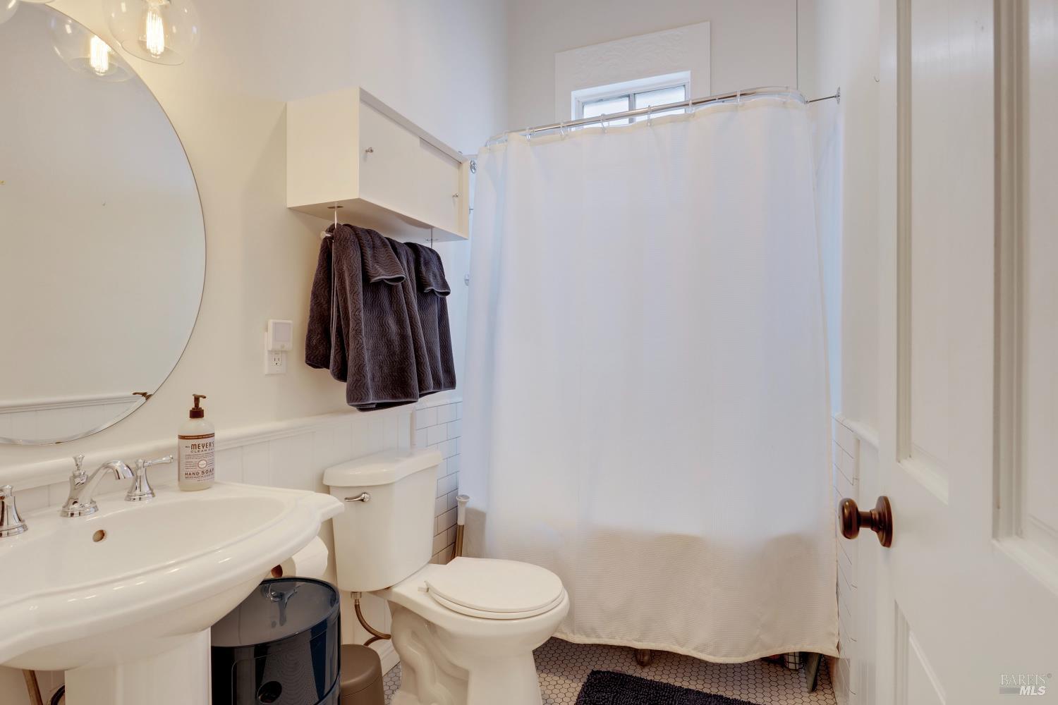 Detail Gallery Image 15 of 27 For 663 24th St, Oakland,  CA 94612 - 2 Beds | 2 Baths