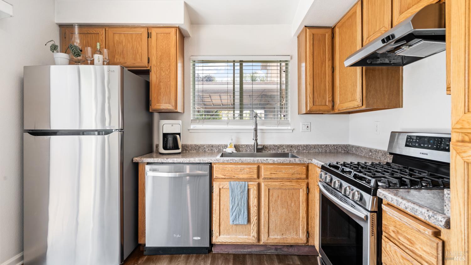 Detail Gallery Image 12 of 31 For 371 Bottlebrush Ct, Suisun City,  CA 94585 - 3 Beds | 2 Baths