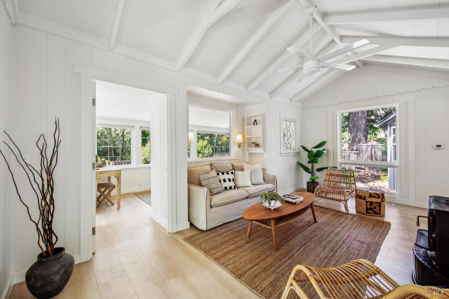 Detail Gallery Image 4 of 37 For 1240 Adobe Canyon Rd, Kenwood,  CA 95452 - 2 Beds | 2 Baths
