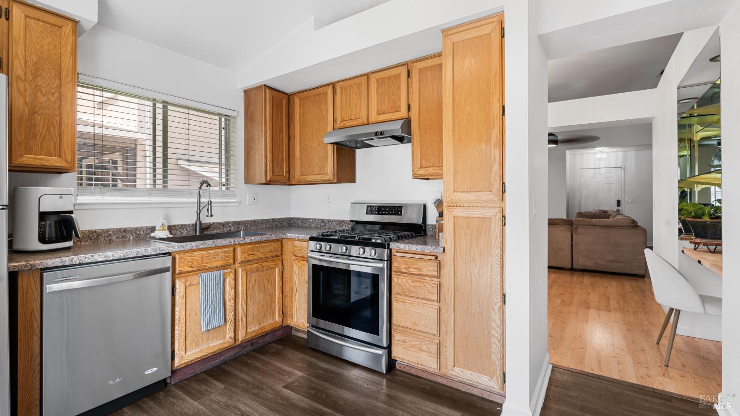 Detail Gallery Image 14 of 31 For 371 Bottlebrush Ct, Suisun City,  CA 94585 - 3 Beds | 2 Baths