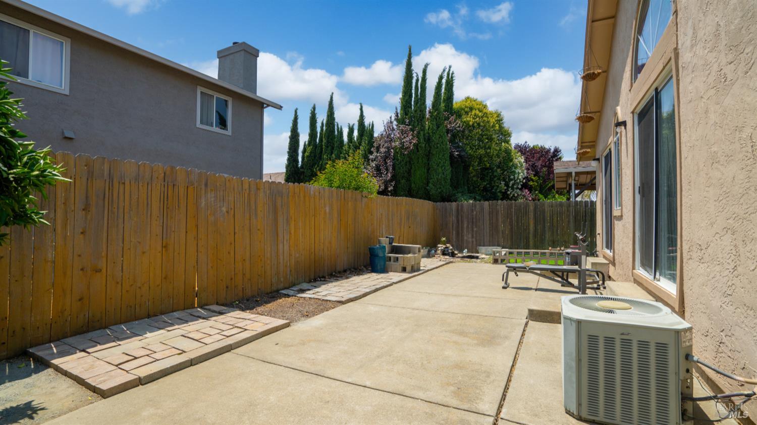 Detail Gallery Image 29 of 31 For 371 Bottlebrush Ct, Suisun City,  CA 94585 - 3 Beds | 2 Baths