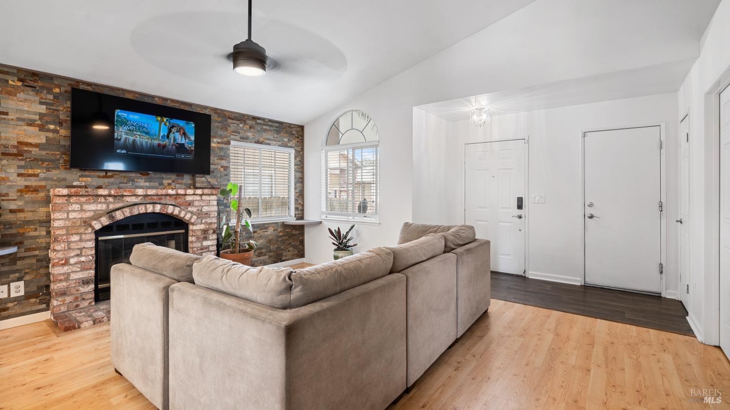 Detail Gallery Image 11 of 31 For 371 Bottlebrush Ct, Suisun City,  CA 94585 - 3 Beds | 2 Baths