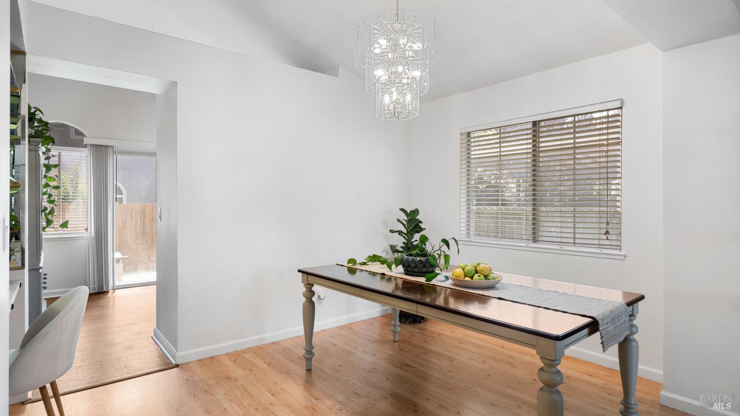 Detail Gallery Image 7 of 31 For 371 Bottlebrush Ct, Suisun City,  CA 94585 - 3 Beds | 2 Baths
