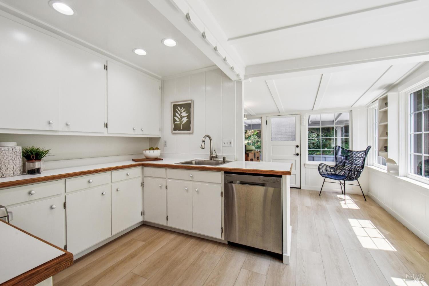 Detail Gallery Image 12 of 37 For 1240 Adobe Canyon Rd, Kenwood,  CA 95452 - 2 Beds | 2 Baths