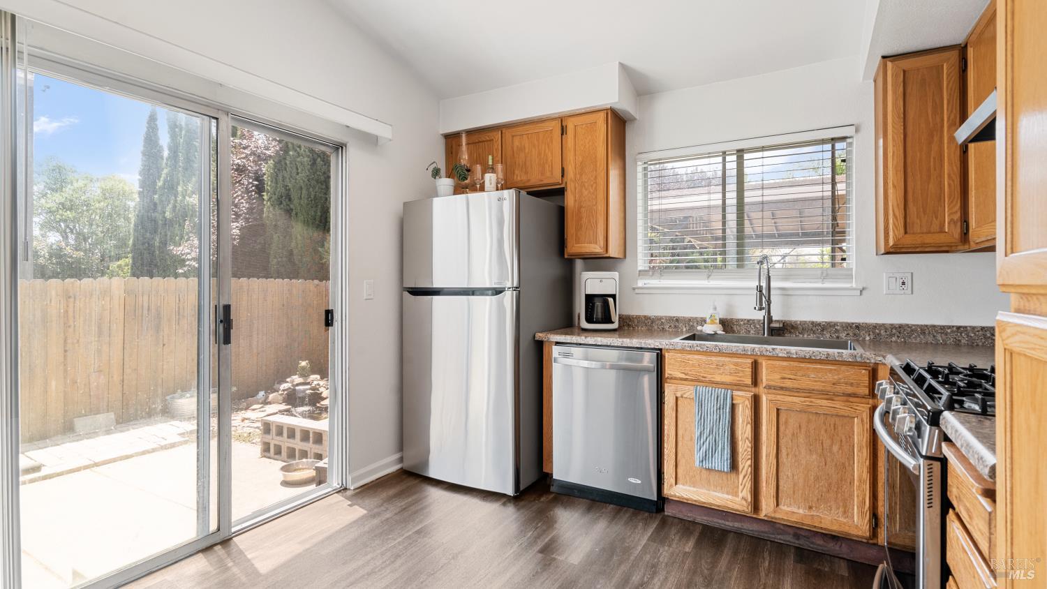 Detail Gallery Image 15 of 31 For 371 Bottlebrush Ct, Suisun City,  CA 94585 - 3 Beds | 2 Baths