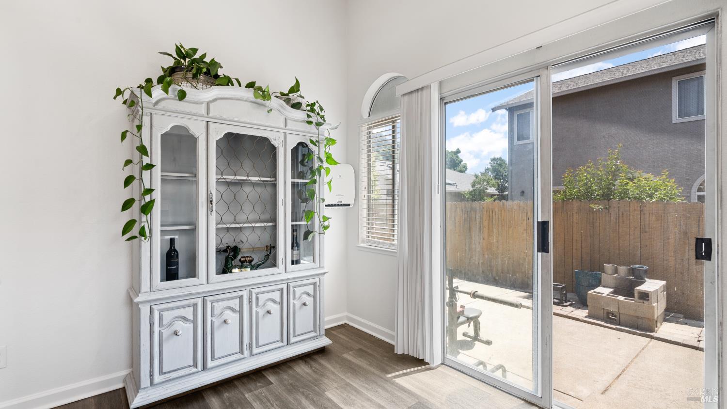 Detail Gallery Image 13 of 31 For 371 Bottlebrush Ct, Suisun City,  CA 94585 - 3 Beds | 2 Baths