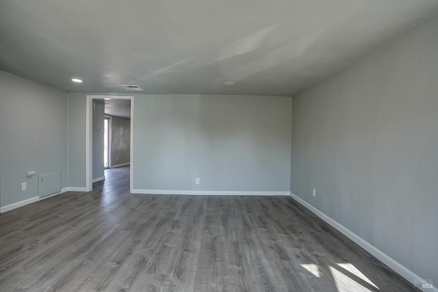 Detail Gallery Image 11 of 44 For 1821 Lakeville Hwy 77, Petaluma,  CA 94954 - 2 Beds | 2 Baths