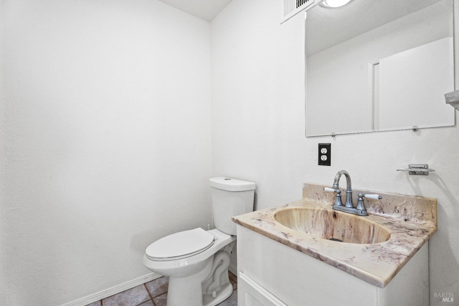Detail Gallery Image 17 of 35 For 3850 Road B Unkn, Redwood Valley,  CA 95470 - 3 Beds | 2/1 Baths