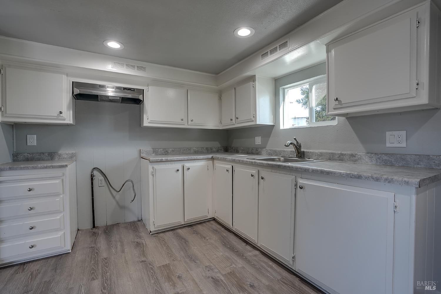 Detail Gallery Image 18 of 44 For 1821 Lakeville Hwy 77, Petaluma,  CA 94954 - 2 Beds | 2 Baths