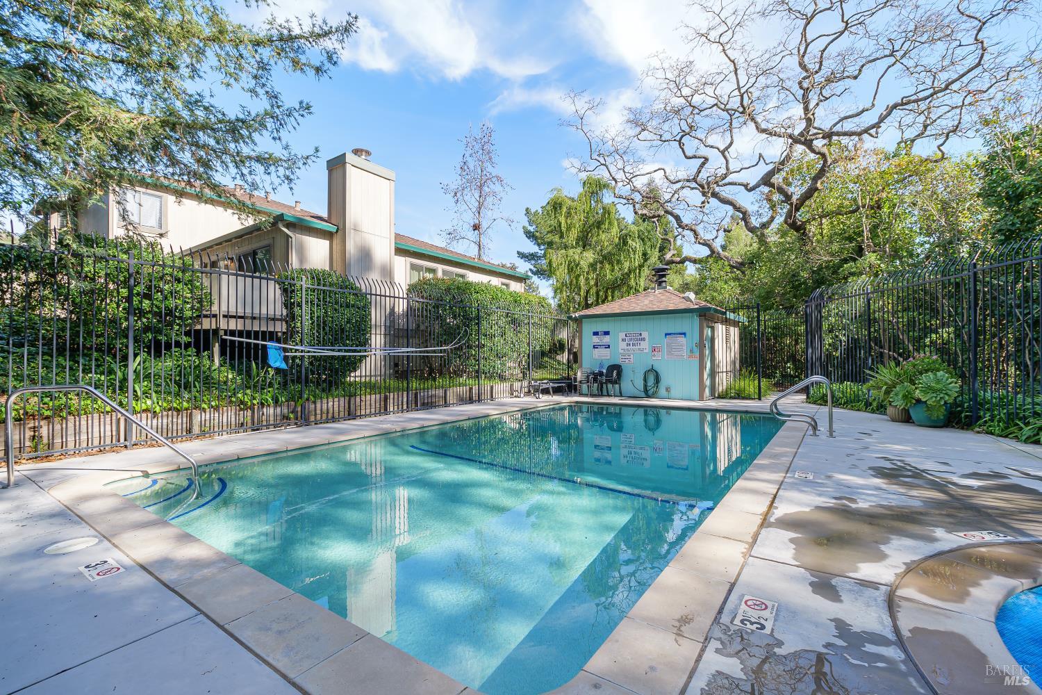 Detail Gallery Image 17 of 17 For 209 Antoinette Ct, Novato,  CA 94947 - 2 Beds | 1 Baths