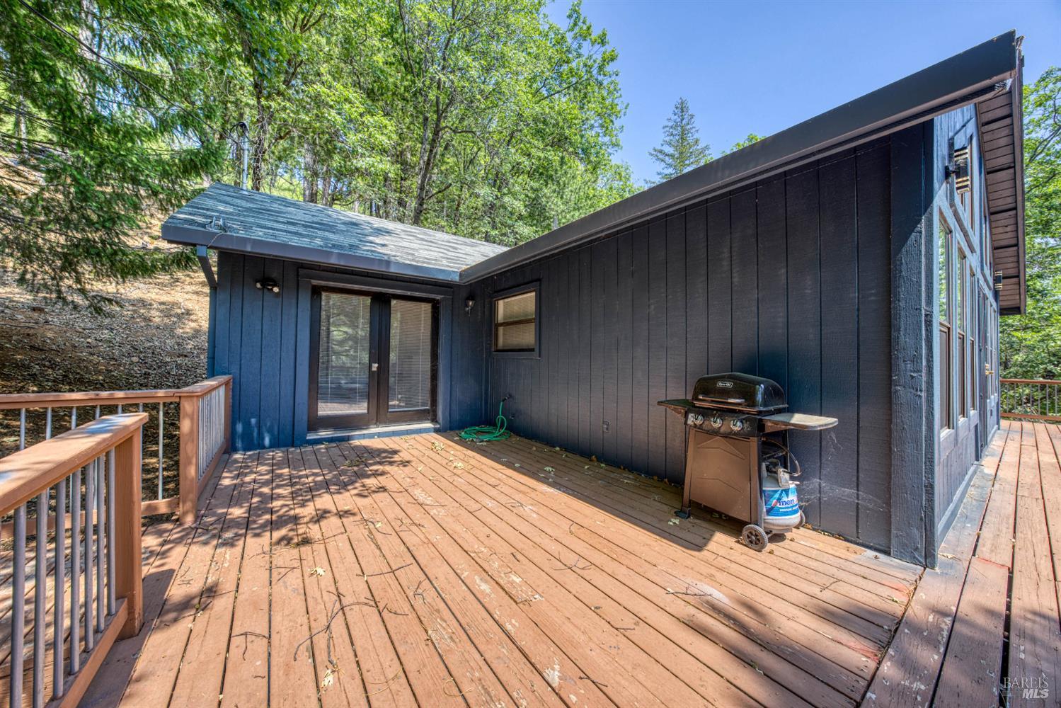 Detail Gallery Image 8 of 37 For 16300 Ponderosa Dr, Cobb,  CA 95426 - 2 Beds | 1/1 Baths