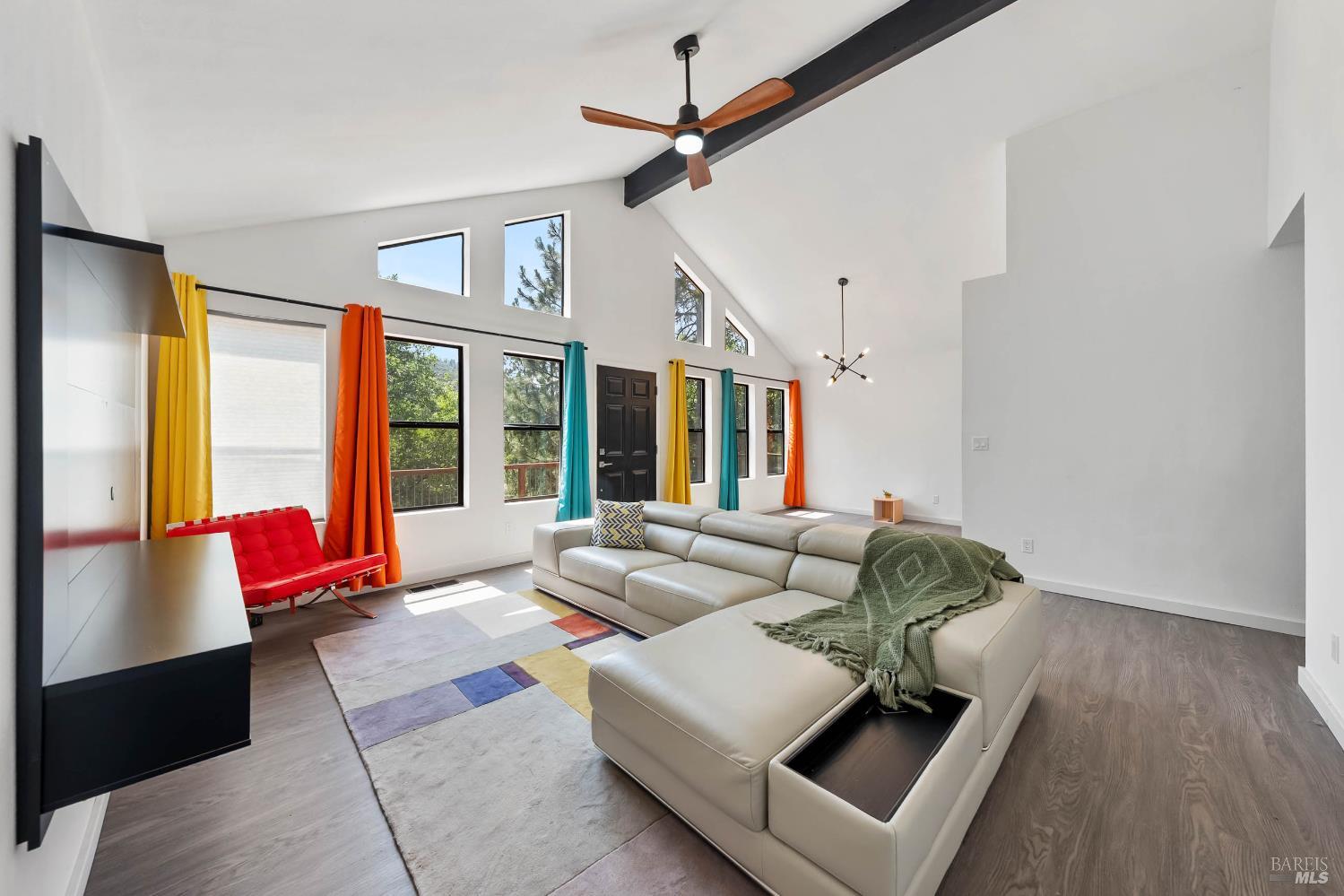 Detail Gallery Image 11 of 37 For 16300 Ponderosa Dr, Cobb,  CA 95426 - 2 Beds | 1/1 Baths