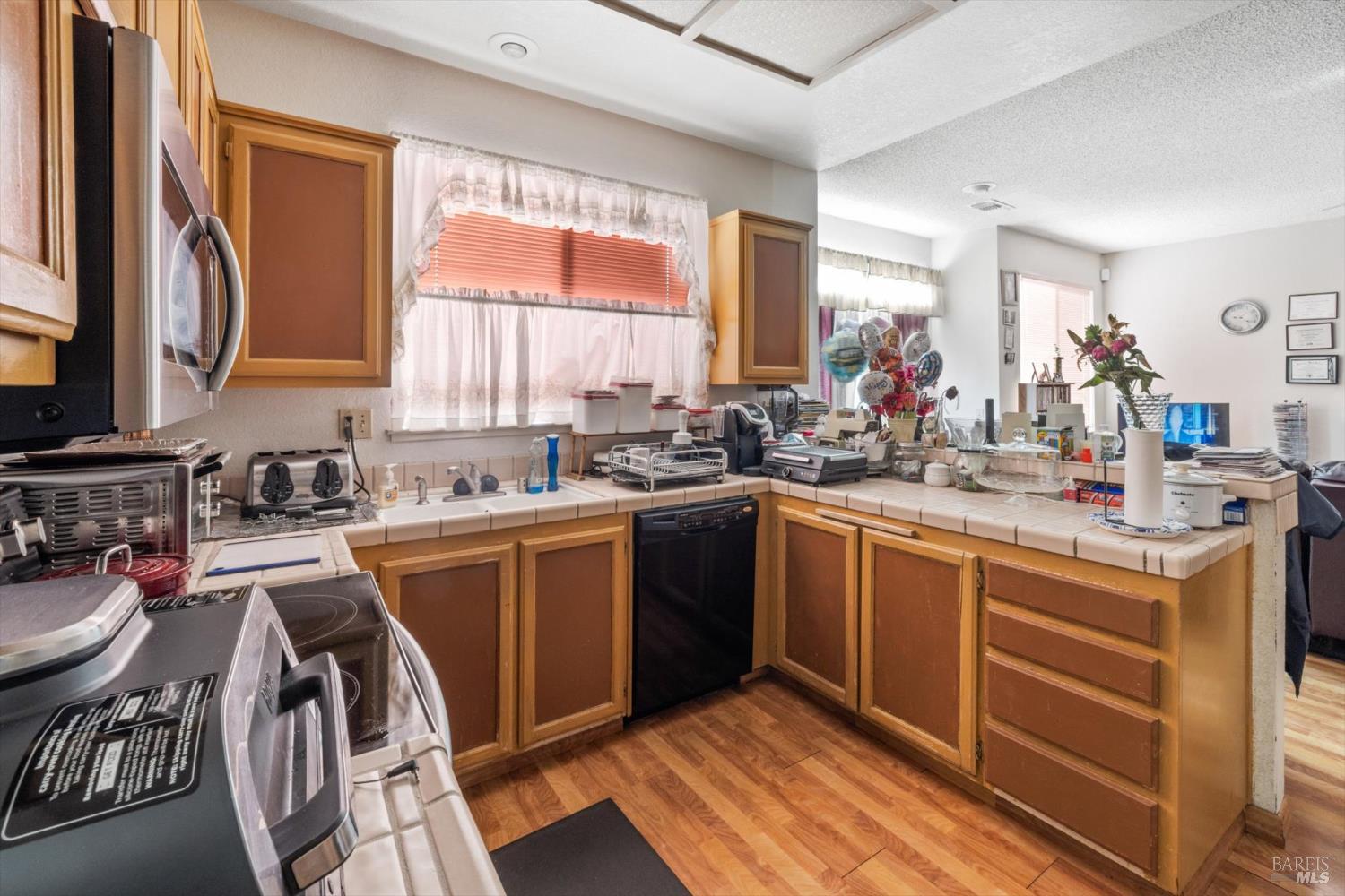 Detail Gallery Image 10 of 31 For 491 Branceford Ct, Suisun City,  CA 94585 - 4 Beds | 2/1 Baths