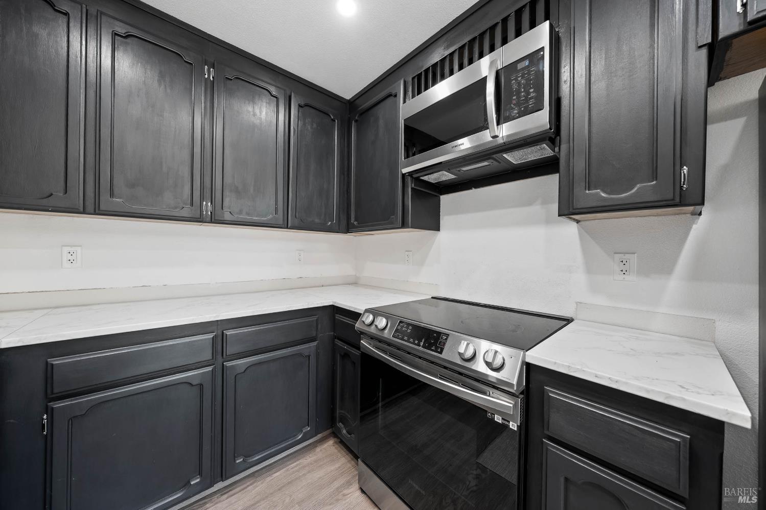 Detail Gallery Image 15 of 37 For 16300 Ponderosa Dr, Cobb,  CA 95426 - 2 Beds | 1/1 Baths