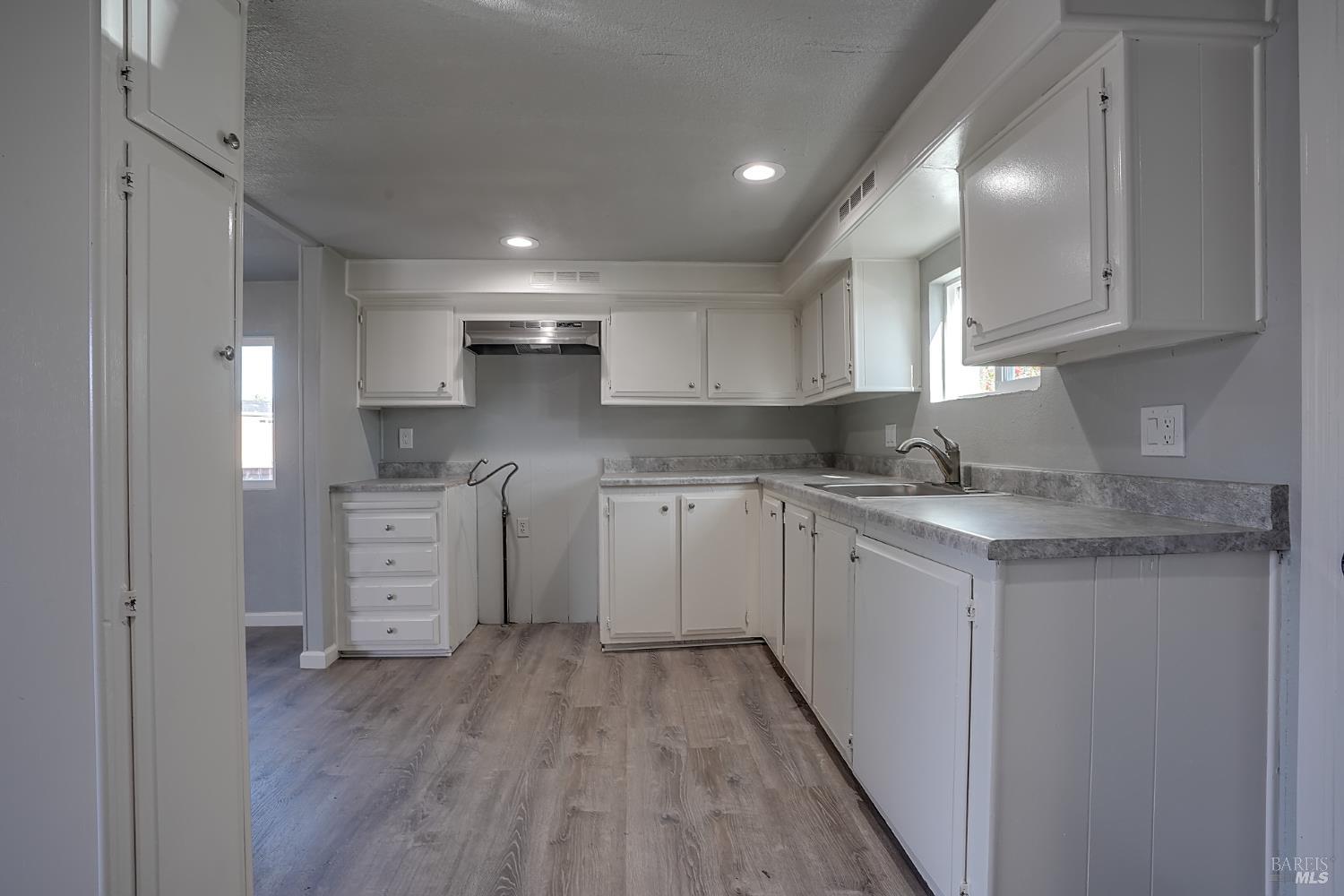 Detail Gallery Image 17 of 44 For 1821 Lakeville Hwy 77, Petaluma,  CA 94954 - 2 Beds | 2 Baths