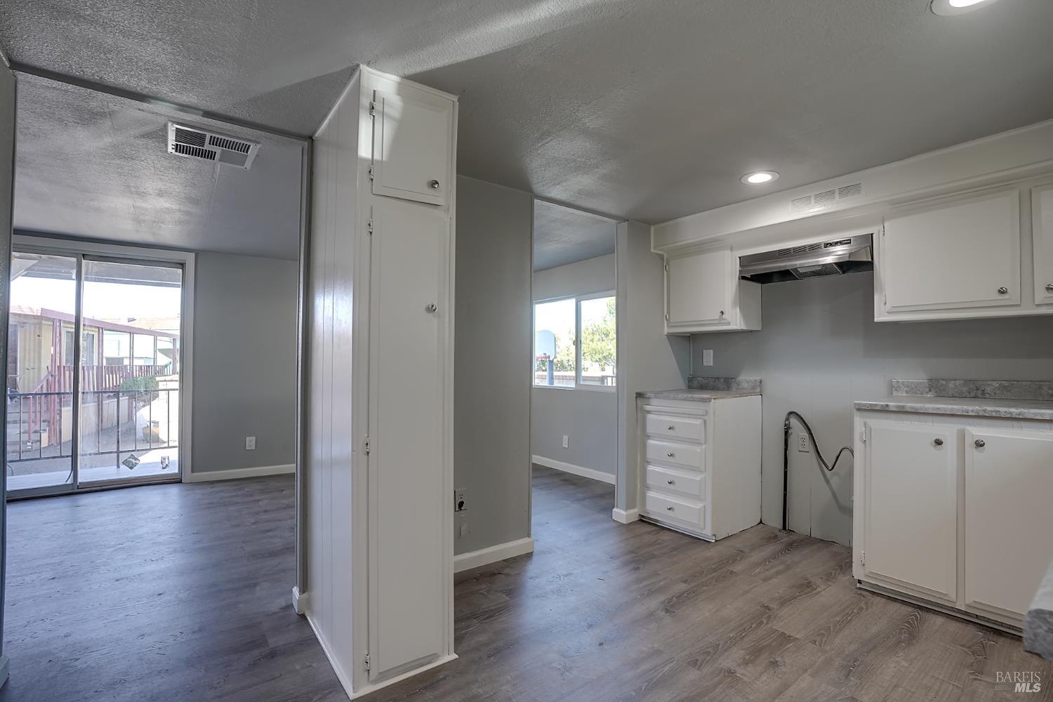 Detail Gallery Image 19 of 44 For 1821 Lakeville Hwy 77, Petaluma,  CA 94954 - 2 Beds | 2 Baths