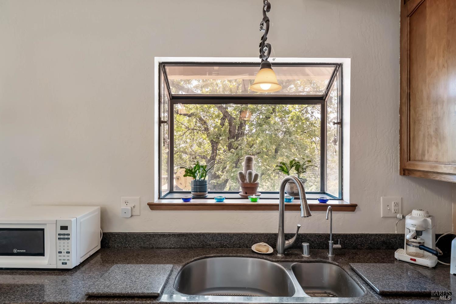 Detail Gallery Image 18 of 47 For 9591 Lassen Dr, Cobb,  CA 95426 - 3 Beds | 2 Baths