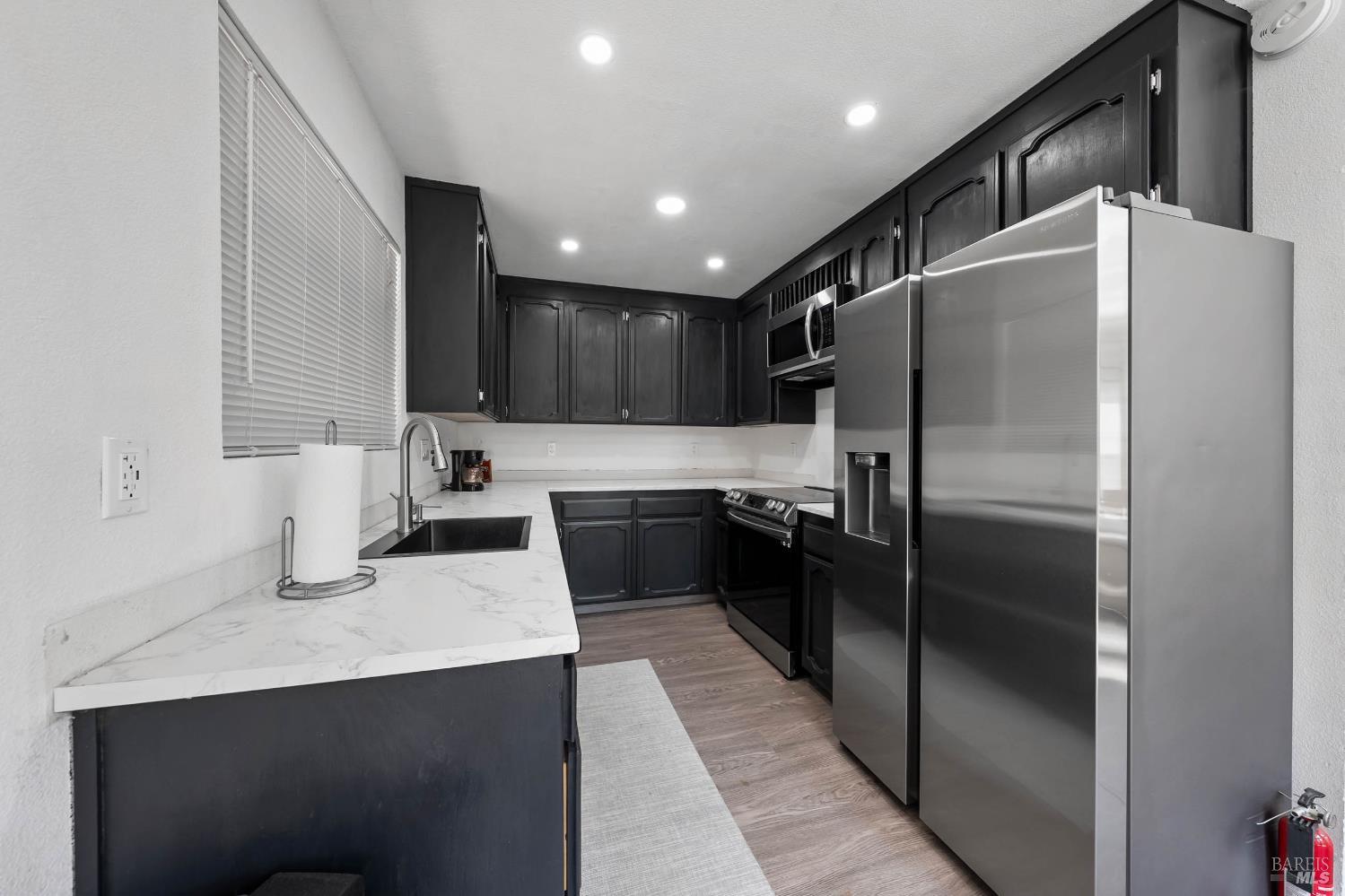 Detail Gallery Image 14 of 37 For 16300 Ponderosa Dr, Cobb,  CA 95426 - 2 Beds | 1/1 Baths