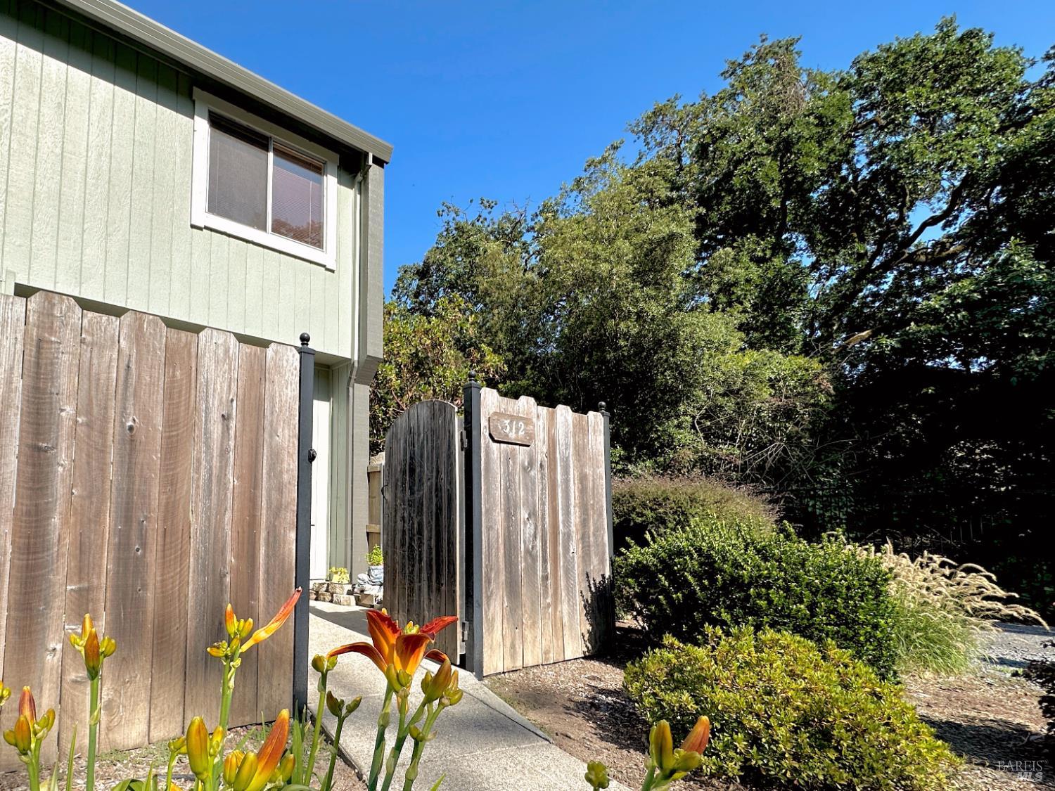 Harvest Lane, Santa Rosa, California image 38