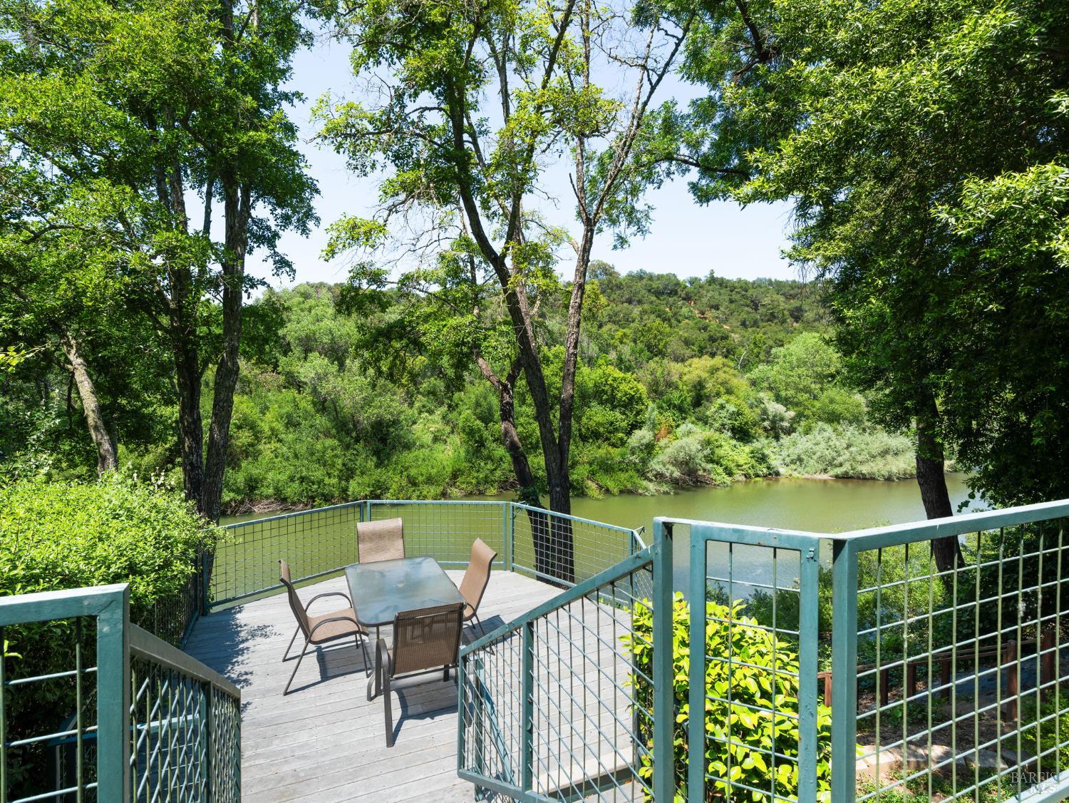 Detail Gallery Image 1 of 1 For 2241 N Fitch Mountain Rd, Healdsburg,  CA 95448 - 2 Beds | 2 Baths