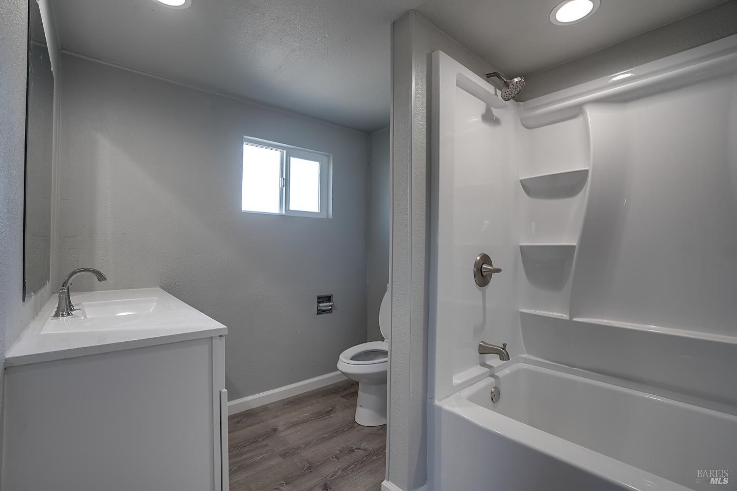 Detail Gallery Image 30 of 44 For 1821 Lakeville Hwy 77, Petaluma,  CA 94954 - 2 Beds | 2 Baths