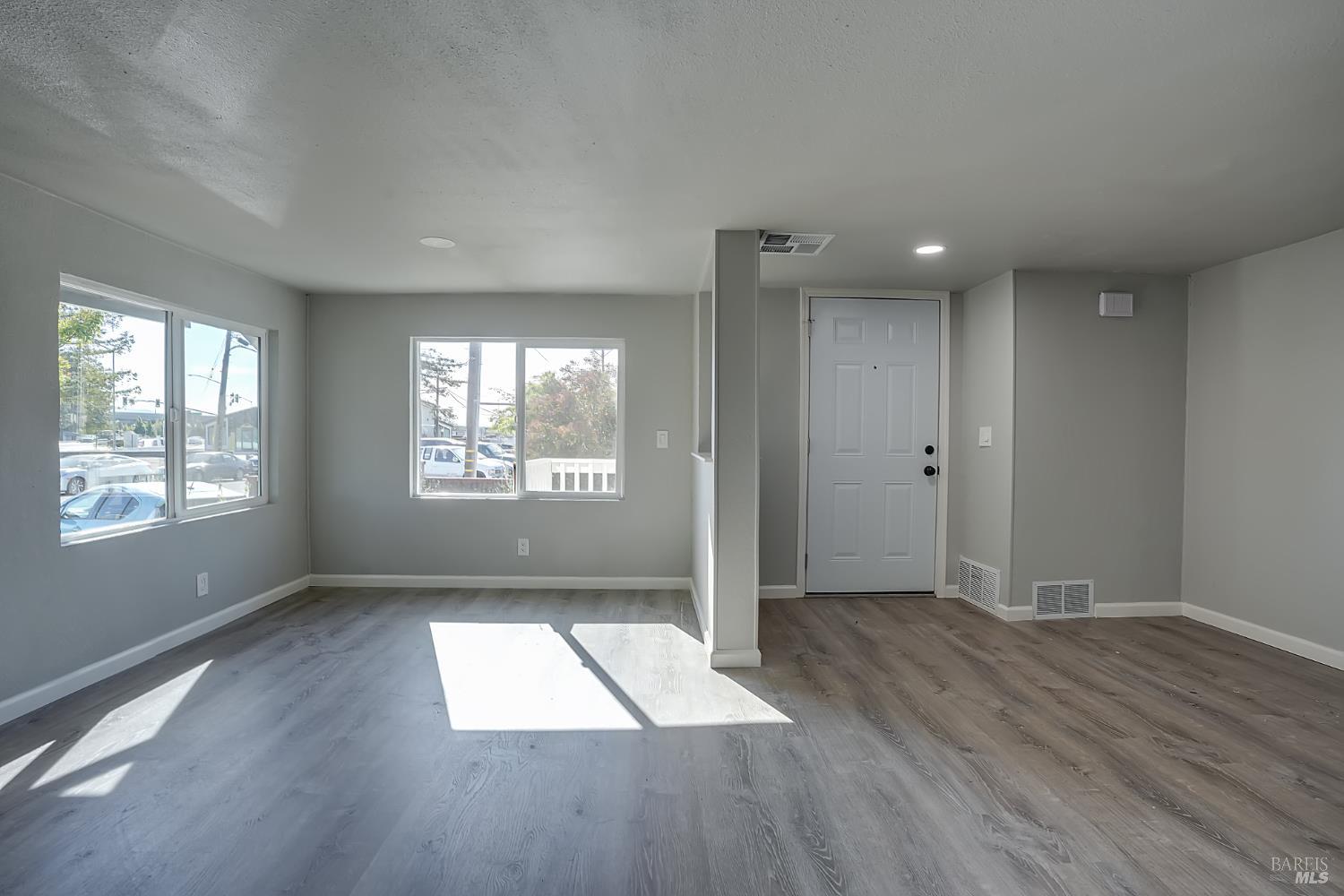 Detail Gallery Image 13 of 44 For 1821 Lakeville Hwy 77, Petaluma,  CA 94954 - 2 Beds | 2 Baths