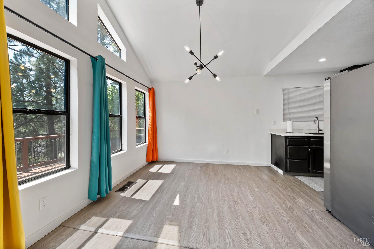 Detail Gallery Image 10 of 37 For 16300 Ponderosa Dr, Cobb,  CA 95426 - 2 Beds | 1/1 Baths
