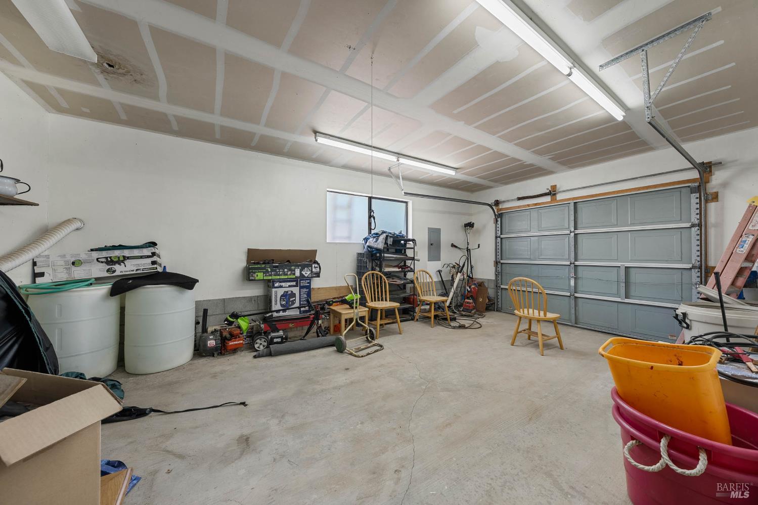 Detail Gallery Image 18 of 46 For 12790 Pine Ave, Potter Valley,  CA 95469 - 2 Beds | 1 Baths