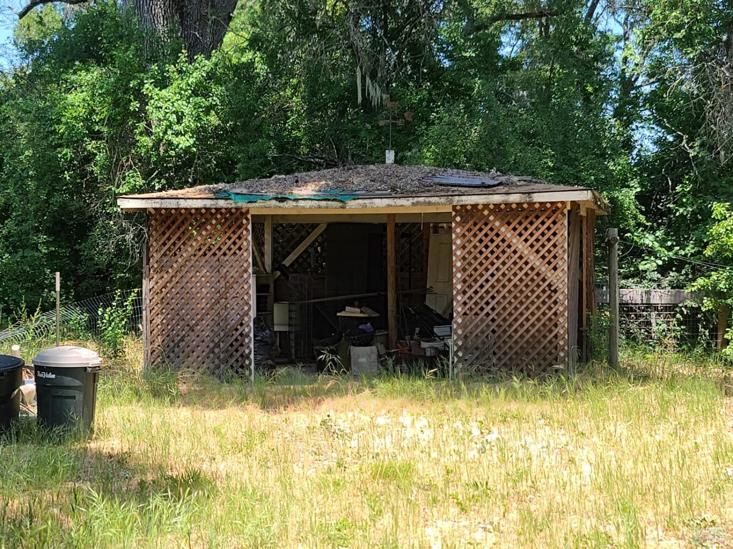 Detail Gallery Image 7 of 11 For 24450 Wattenburg Rd, Covelo,  CA 95428 - 3 Beds | 2 Baths