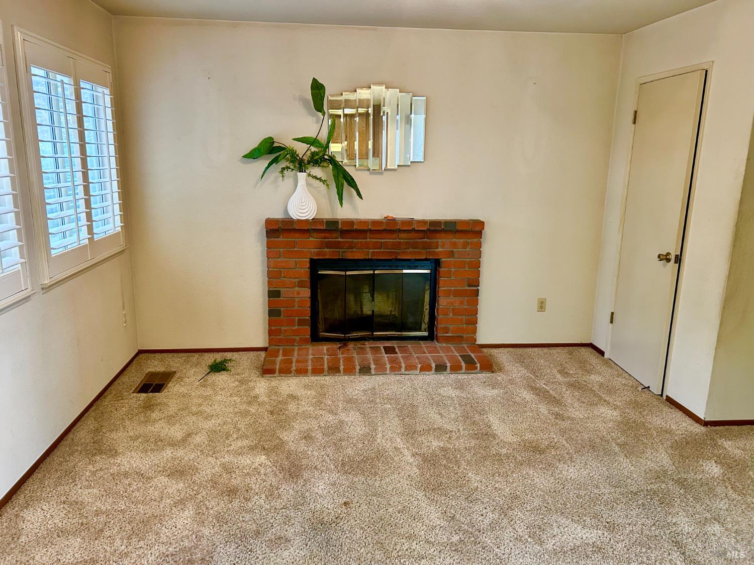 Detail Gallery Image 16 of 29 For 261 Bridgewater Cir, Suisun City,  CA 94585 - 3 Beds | 2/1 Baths