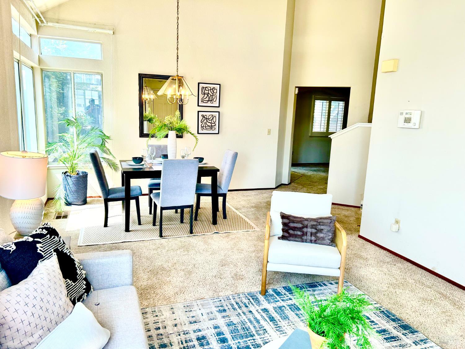 Detail Gallery Image 5 of 29 For 261 Bridgewater Cir, Suisun City,  CA 94585 - 3 Beds | 2/1 Baths