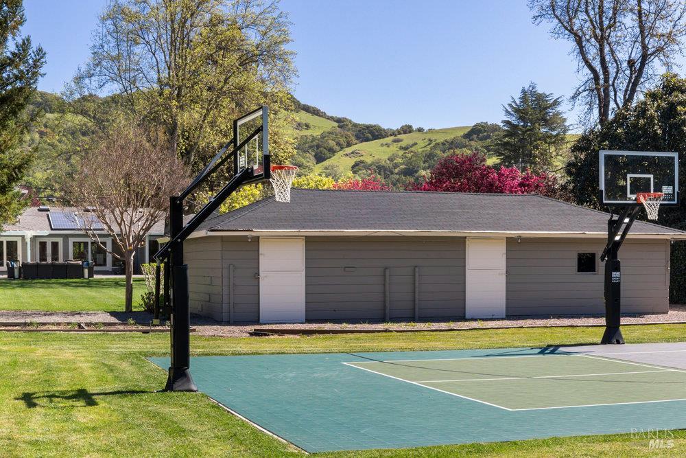 Detail Gallery Image 39 of 46 For Address Is Not Disclosed, San Anselmo,  CA 94960 - 4 Beds | 4/1 Baths