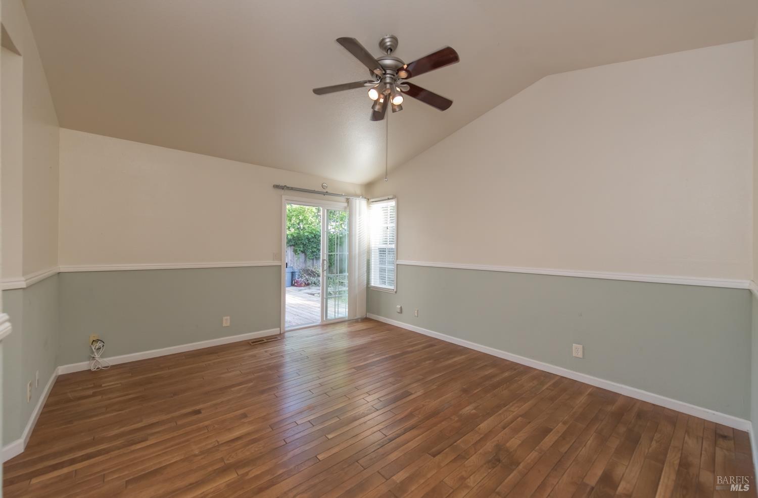 Detail Gallery Image 19 of 31 For 135 Furber Ln, Cloverdale,  CA 95425 - 3 Beds | 2 Baths
