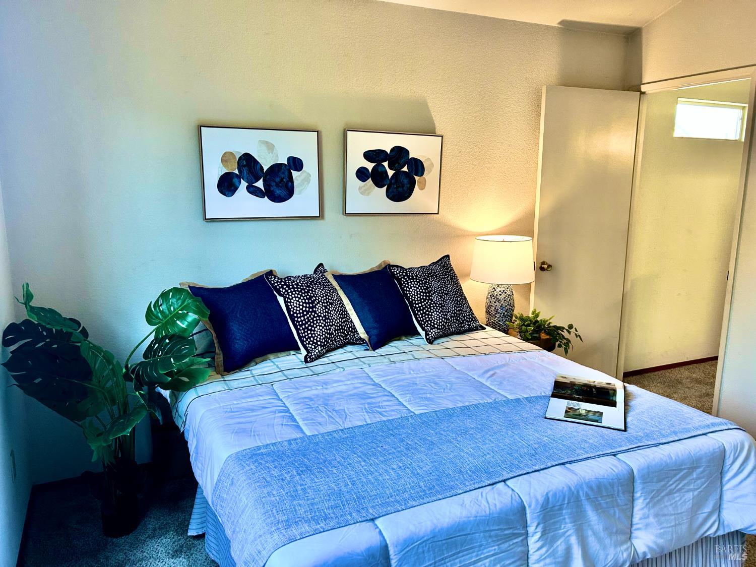 Detail Gallery Image 12 of 29 For 261 Bridgewater Cir, Suisun City,  CA 94585 - 3 Beds | 2/1 Baths