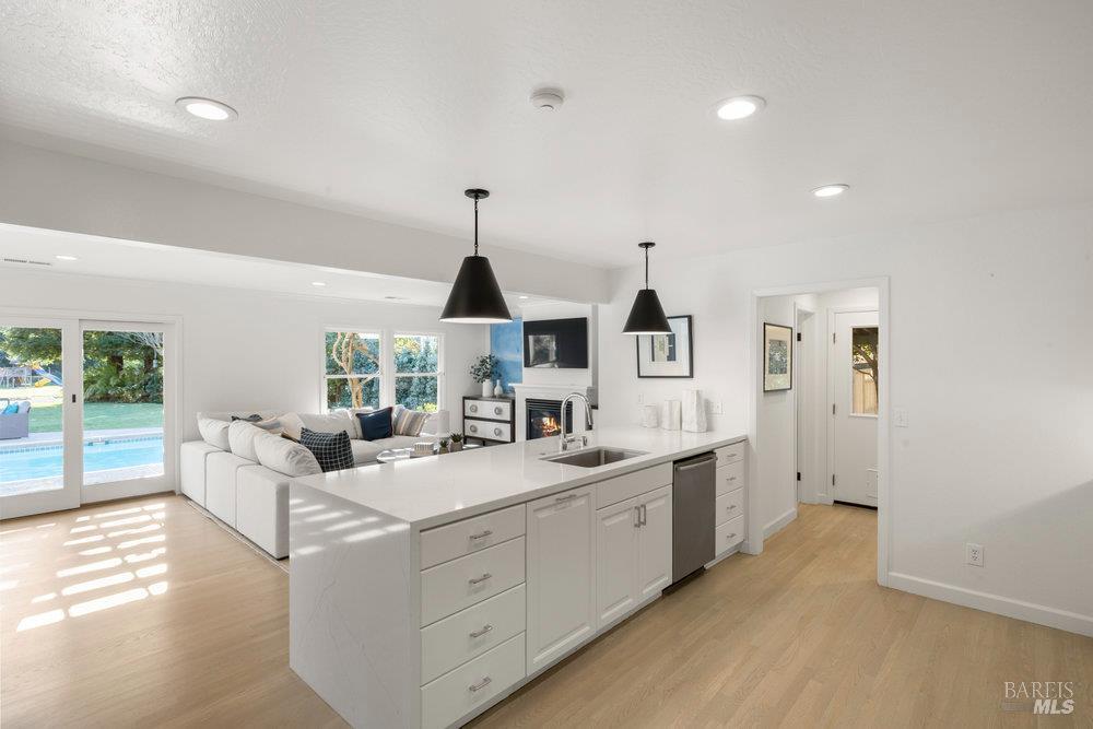 Detail Gallery Image 16 of 46 For Address Is Not Disclosed, San Anselmo,  CA 94960 - 4 Beds | 4/1 Baths