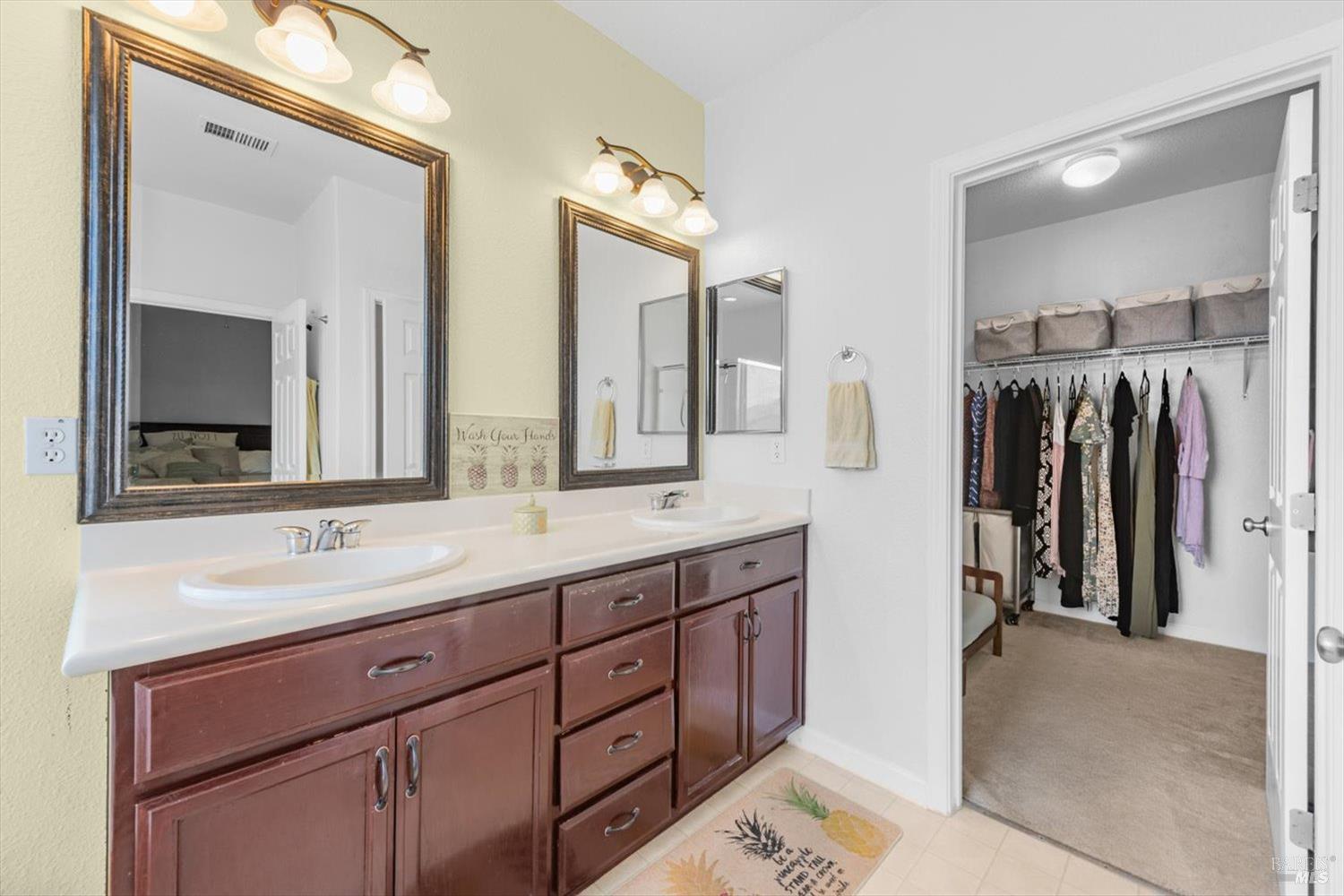 Detail Gallery Image 30 of 42 For 1341 Valley Glen Dr, Dixon,  CA 95620 - 4 Beds | 3 Baths