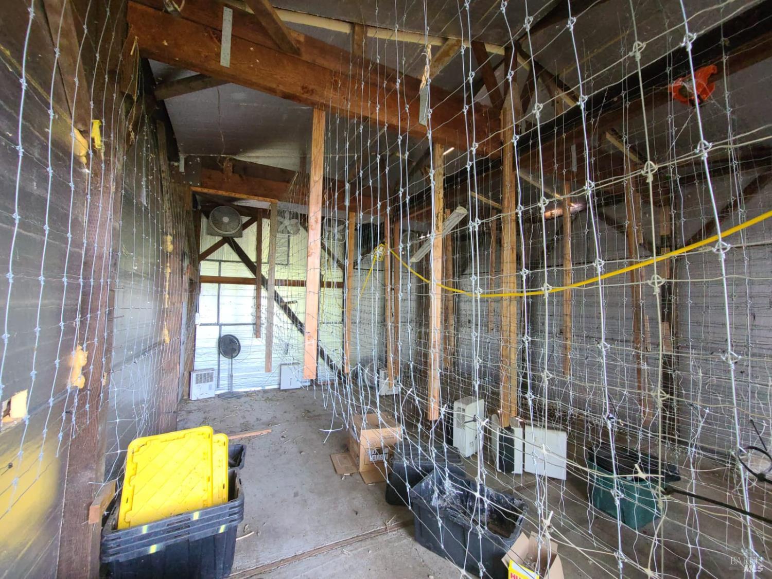 Detail Gallery Image 10 of 11 For 24450 Wattenburg Rd, Covelo,  CA 95428 - 3 Beds | 2 Baths