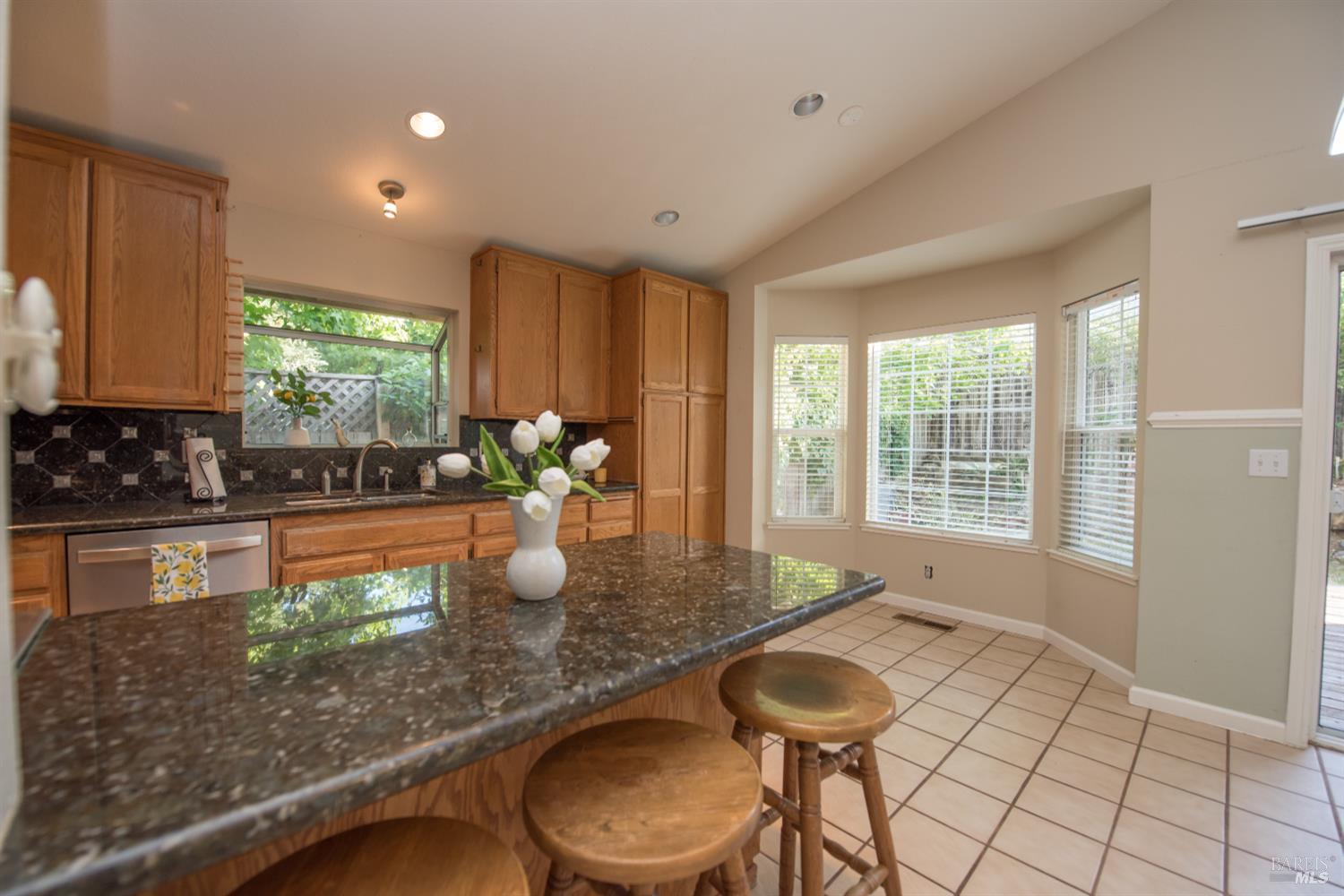 Detail Gallery Image 16 of 31 For 135 Furber Ln, Cloverdale,  CA 95425 - 3 Beds | 2 Baths