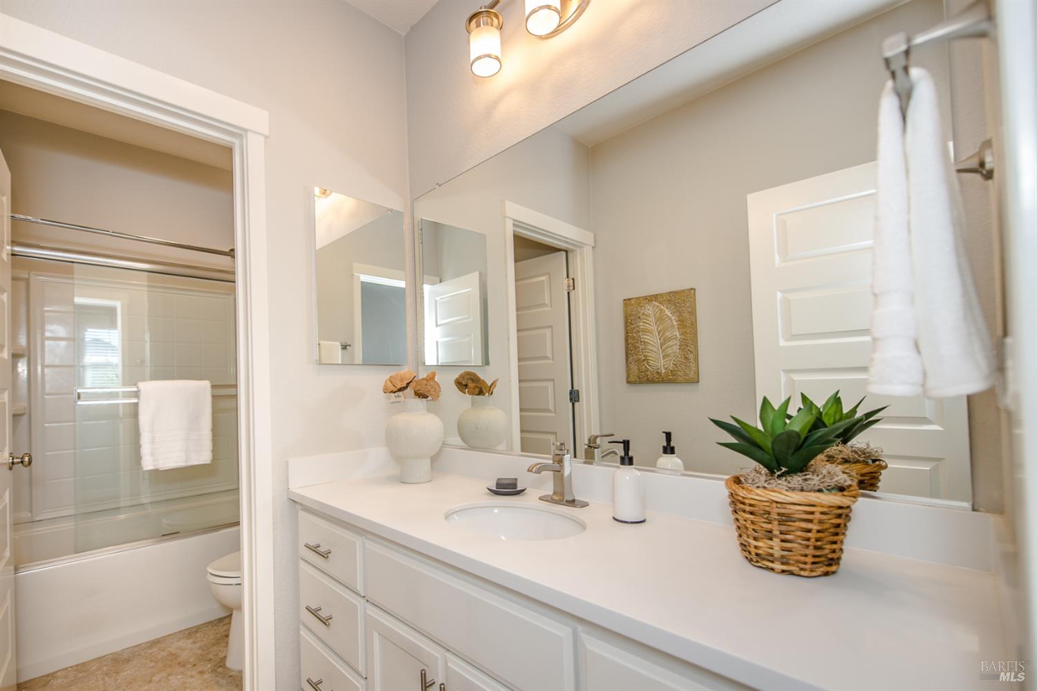 Brevard Court, Fairfield, California image 34