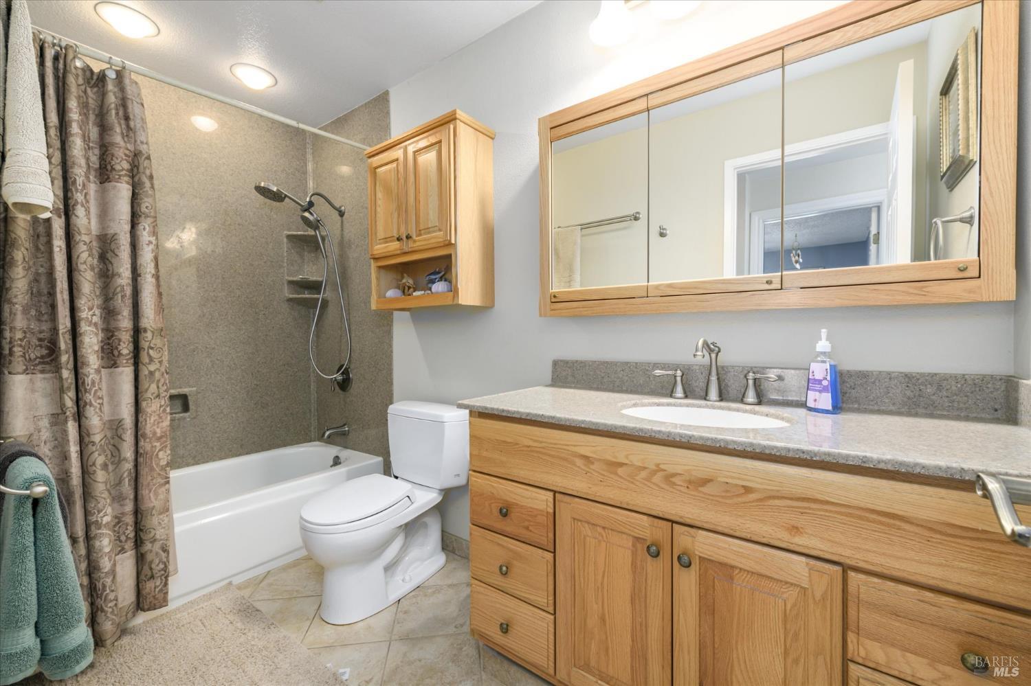 Detail Gallery Image 27 of 52 For 531 Locust Dr, Vallejo,  CA 94591 - 4 Beds | 2 Baths