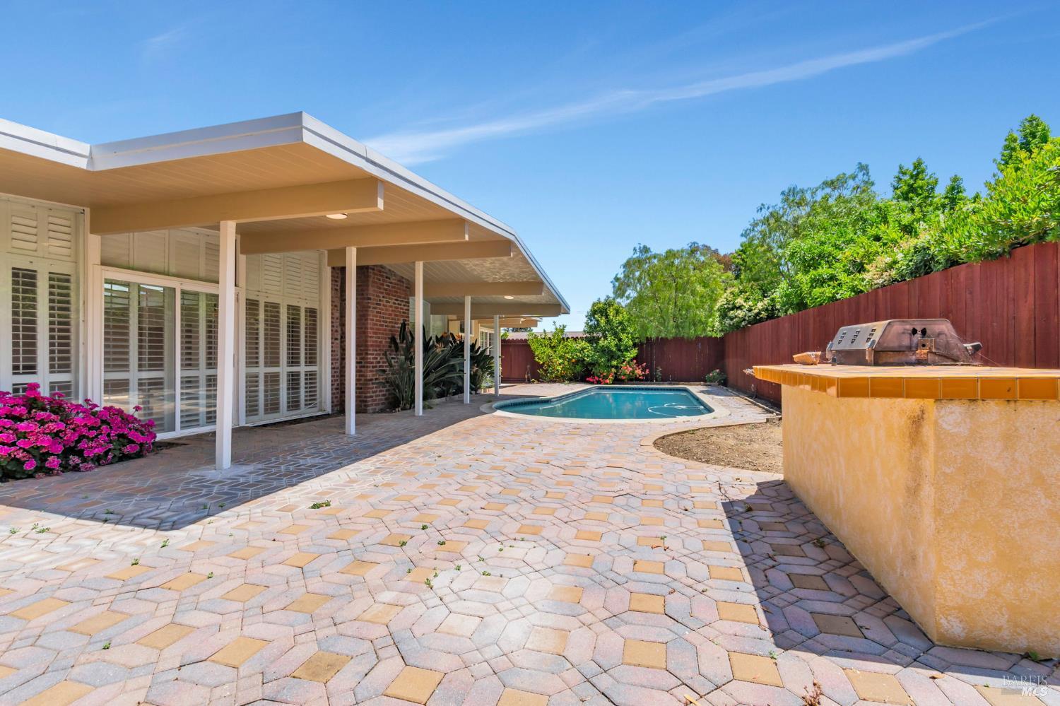 Detail Gallery Image 57 of 57 For 915 Del Ganado Rd, San Rafael,  CA 94030 - 3 Beds | 2 Baths