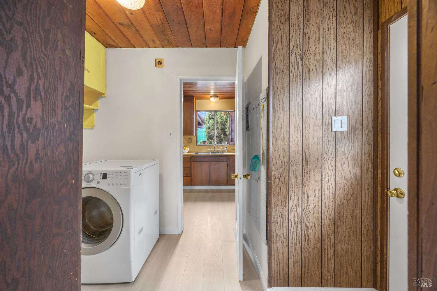 Detail Gallery Image 16 of 34 For 1037 Sheridan St, Vallejo,  CA 94590 - 3 Beds | 2 Baths