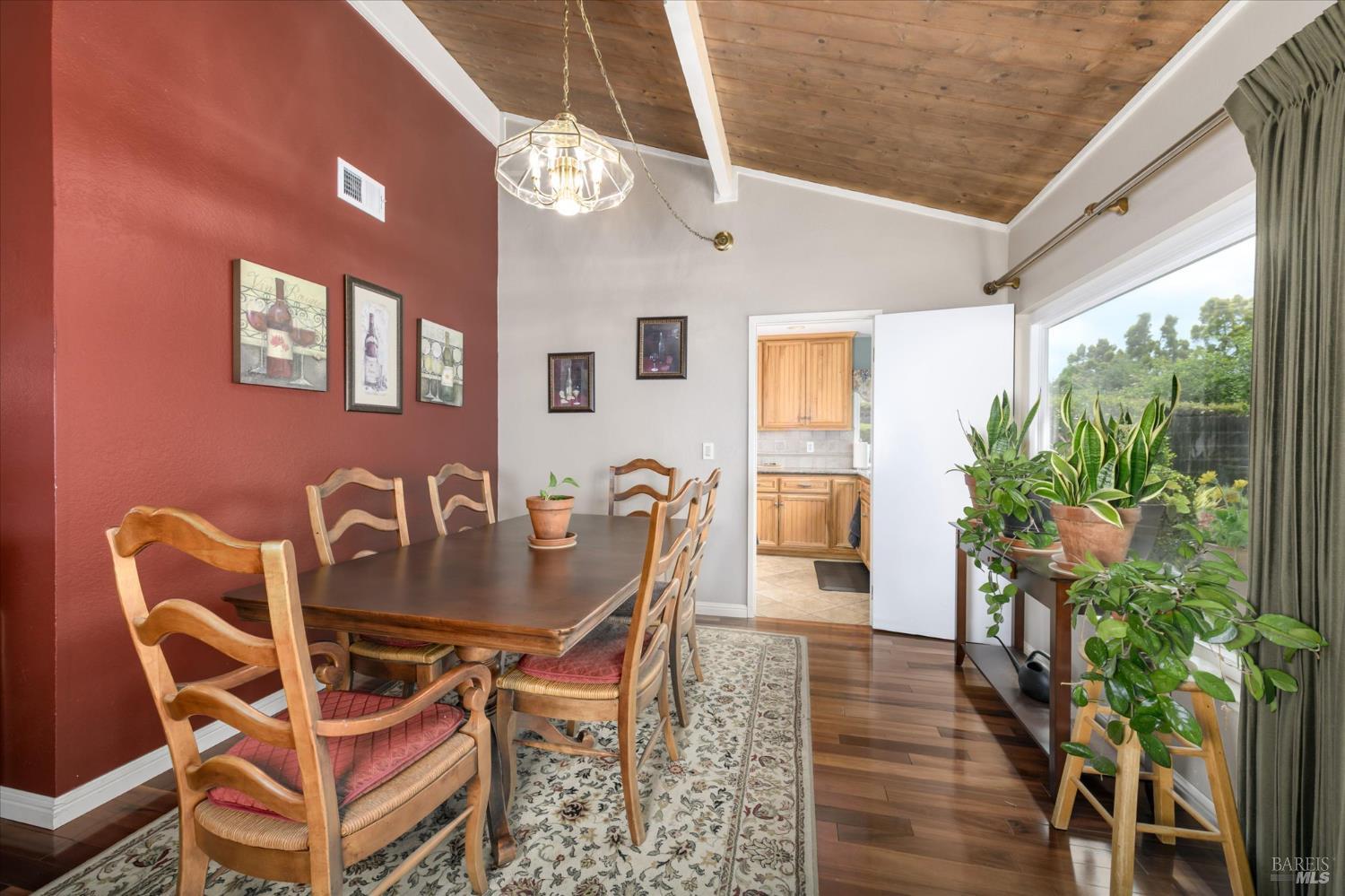 Detail Gallery Image 18 of 52 For 531 Locust Dr, Vallejo,  CA 94591 - 4 Beds | 2 Baths